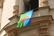 Romská vlajka na radnici Prahy 3