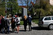 Klatovy: Čtení před pomníkem obětí holocaustu