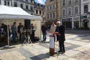 Liberec: Čtení na náměstí Dr. E. Beneše